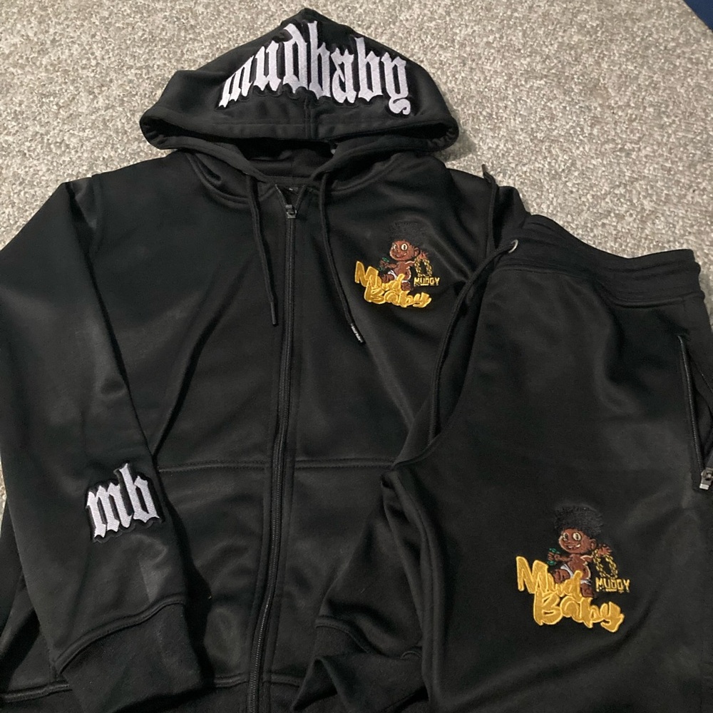 Men’s mud baby tracksuit size small